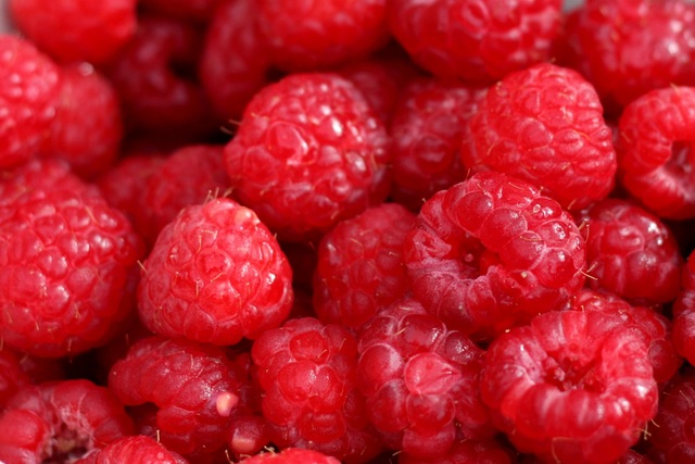 food-healthy-red-summer